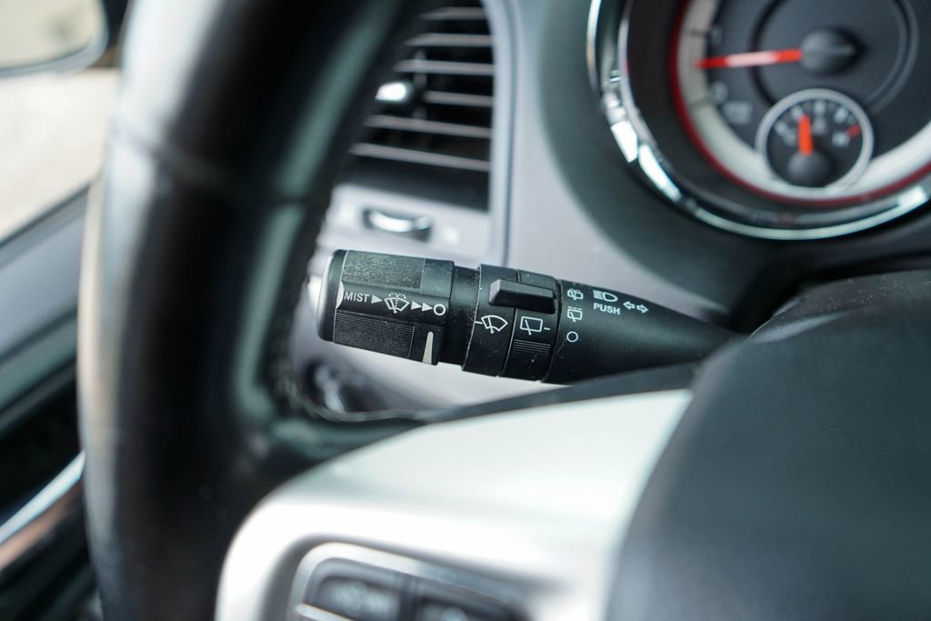 Used 2019 Dodge Grand Caravan GT FWD image 33