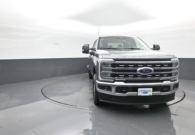 New 2026 Ford F250 Lariat w/ FX4 Off-Road Package image 2