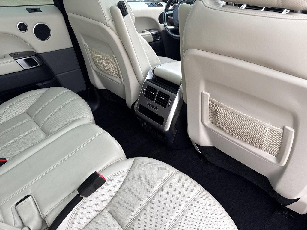 Used 2017 Land Rover Range Rover Sport HSE image 19