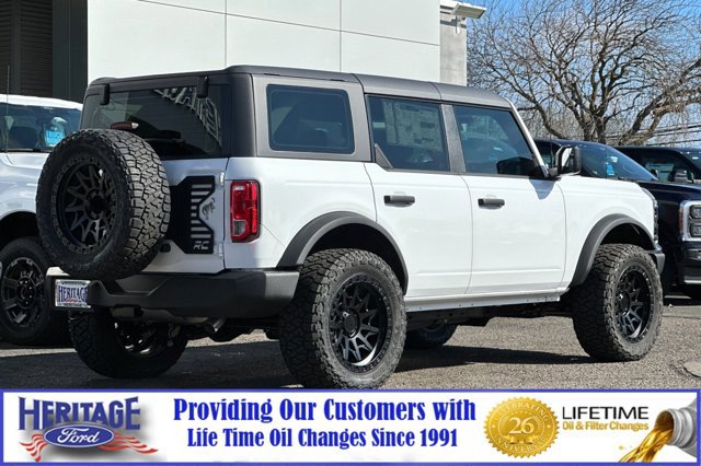 New 2025 Ford Bronco 4-Door image 4
