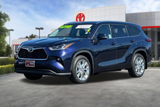 Used 2022 Toyota Highlander Limited AWD/4WD image 9