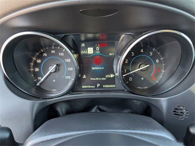 Used 2020 Jaguar F-PACE Premium image 16