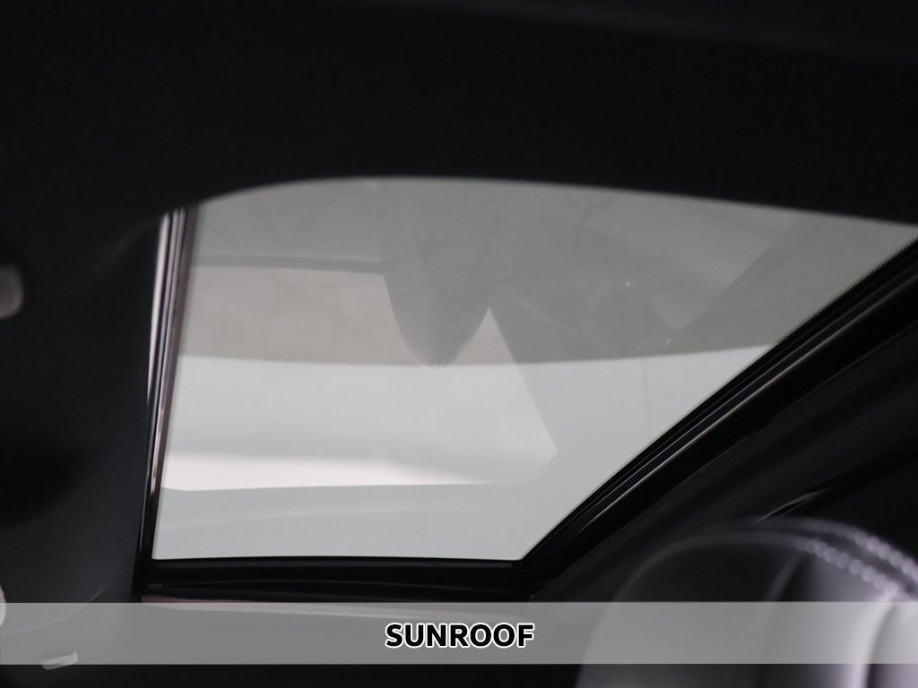 Used 2022 INFINITI Q60 3.0t Luxe w/ Essential Package image 4