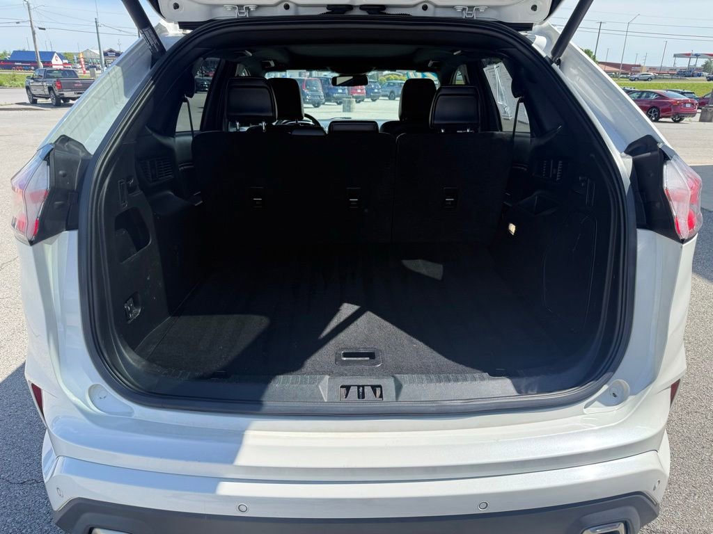 Used 2020 Ford Edge ST w/ Equipment Group 401A AWD/4WD image 9