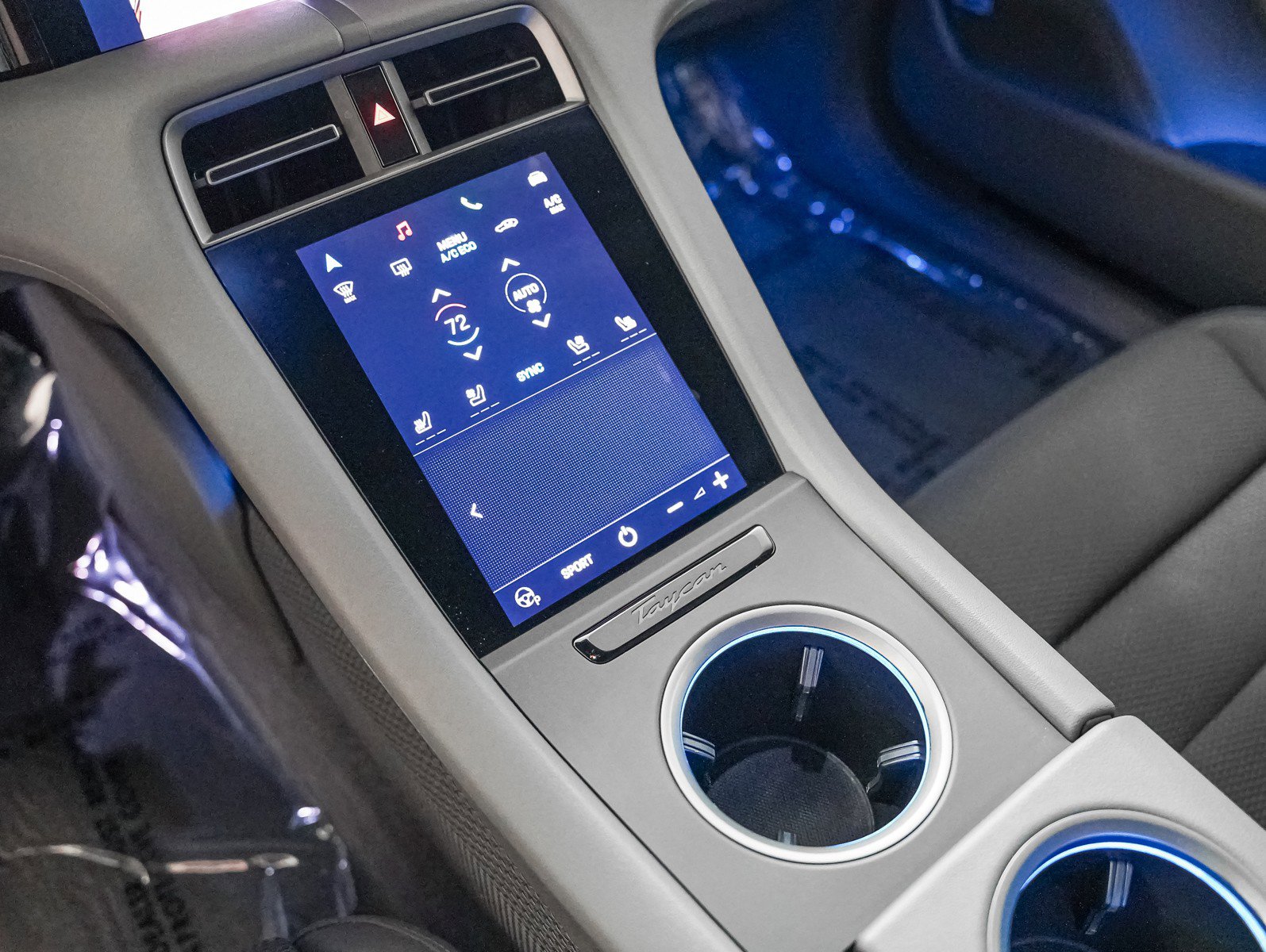 Certified 2024 Porsche Taycan 4S w/ Technology Package (P6F) image 19