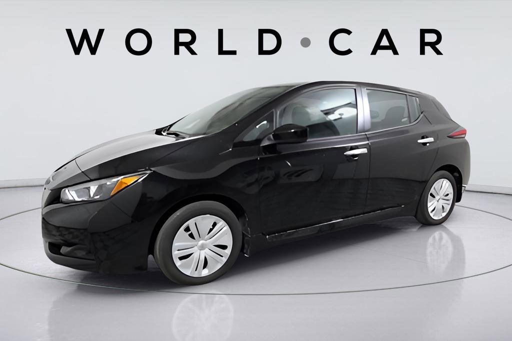Used 2025 Nissan Leaf S image 3