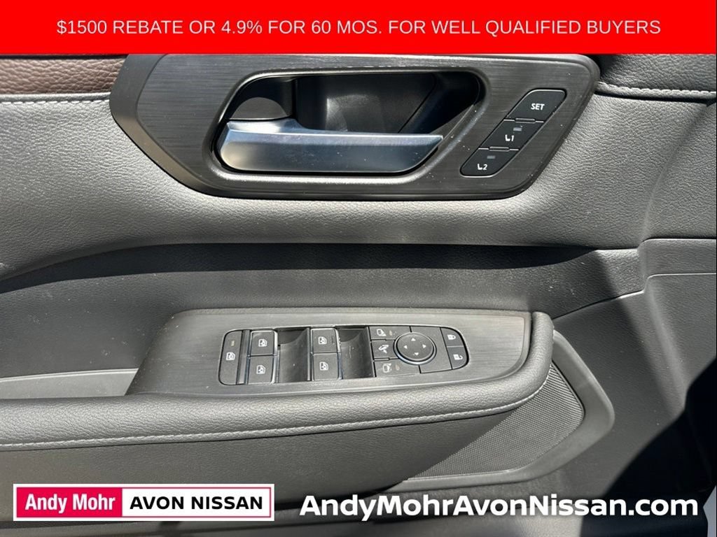 New 2026 Nissan Armada SL w/ Captain's Chari Seat Package AWD/4WD image 10