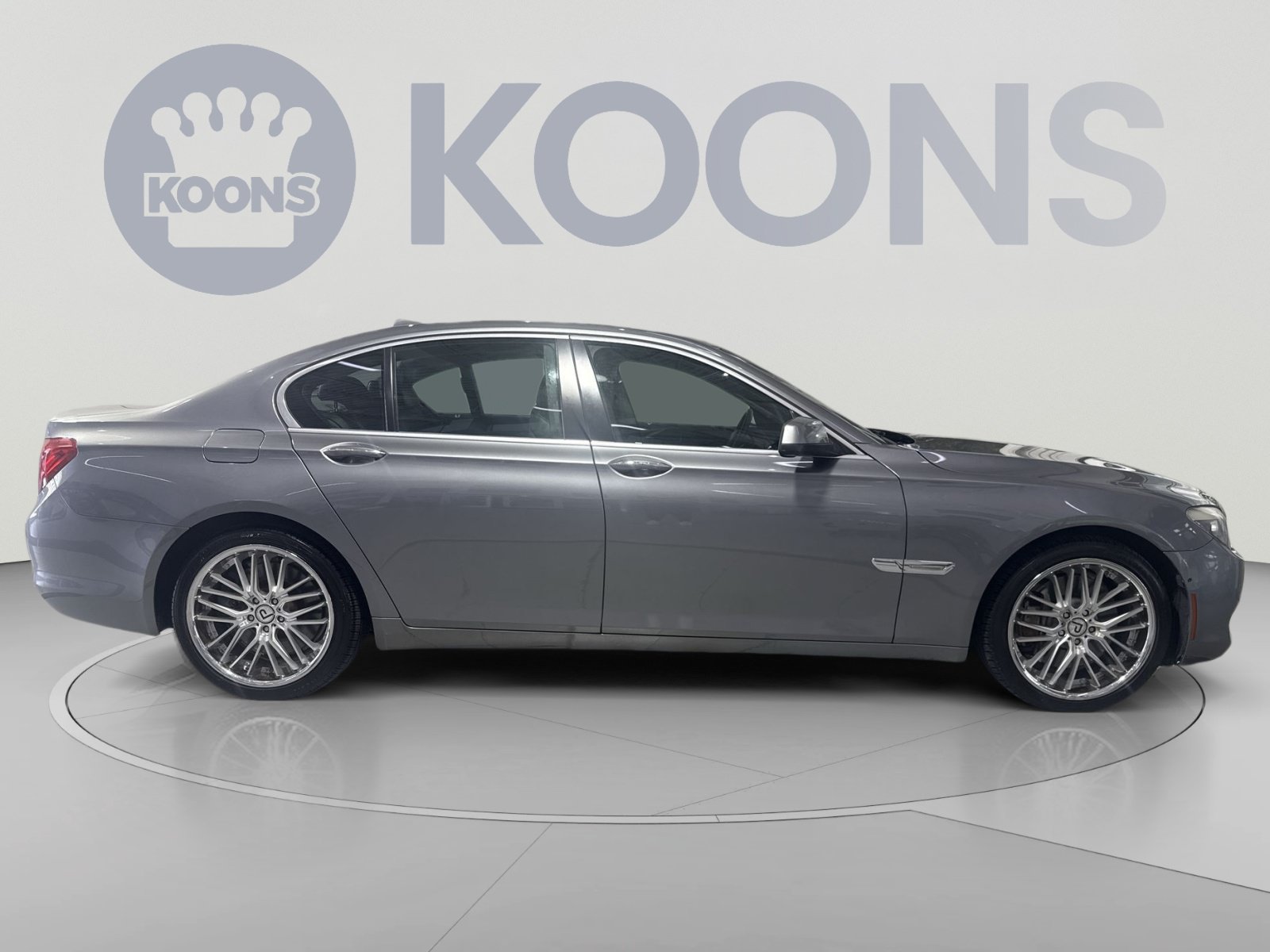 Used 2012 BMW 750i RWD image 12