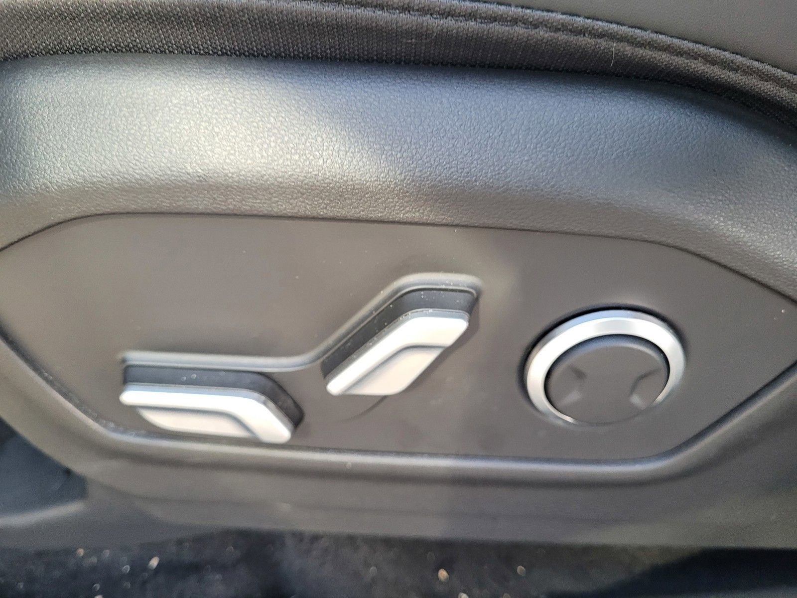 Used 2026 Hyundai Santa Fe SEL FWD image 21