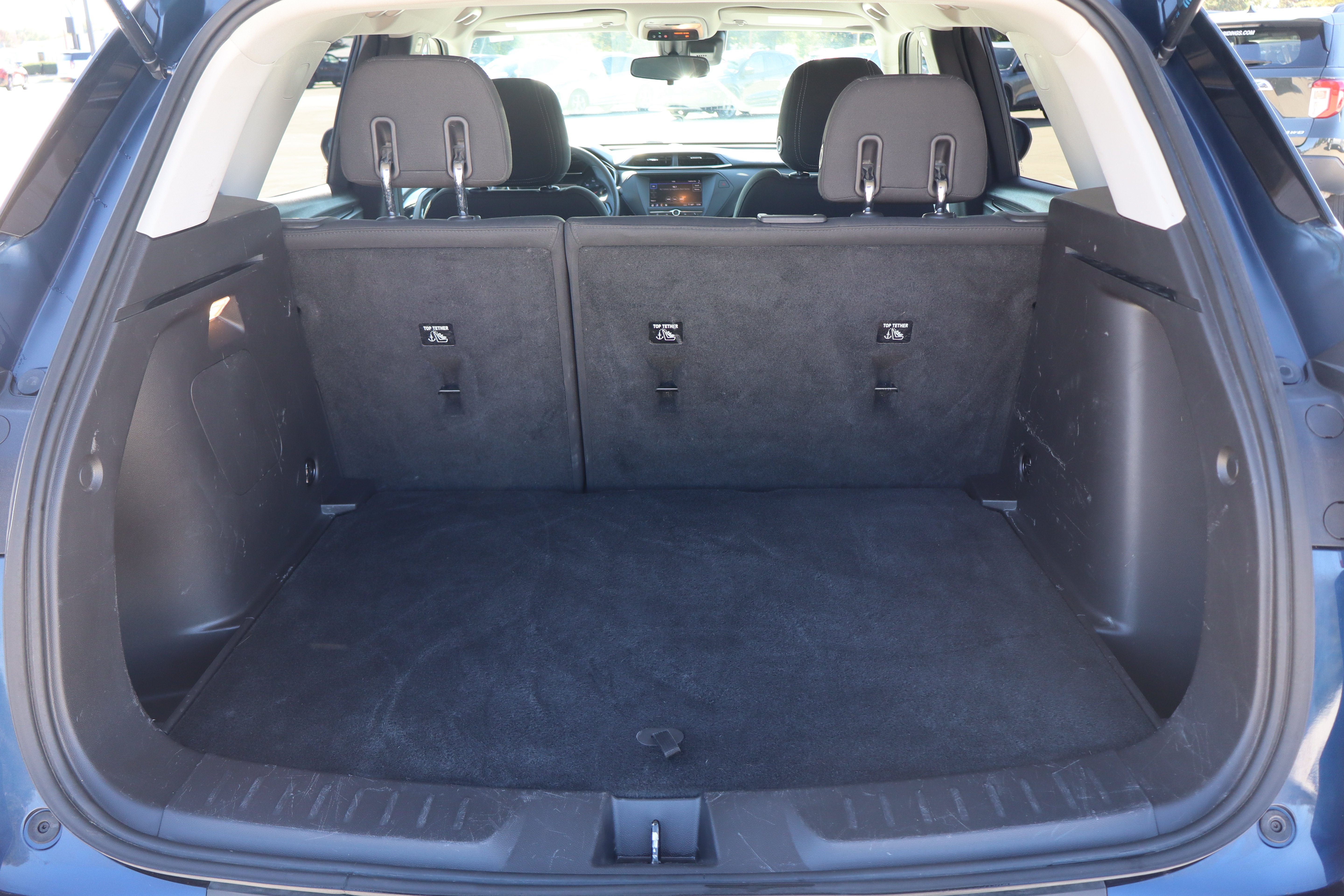 Used 2022 Chevrolet TrailBlazer LT w/ LPO, Blackout Package FWD image 23