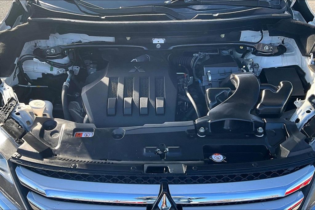 Used 2020 Mitsubishi Eclipse Cross SE image 11