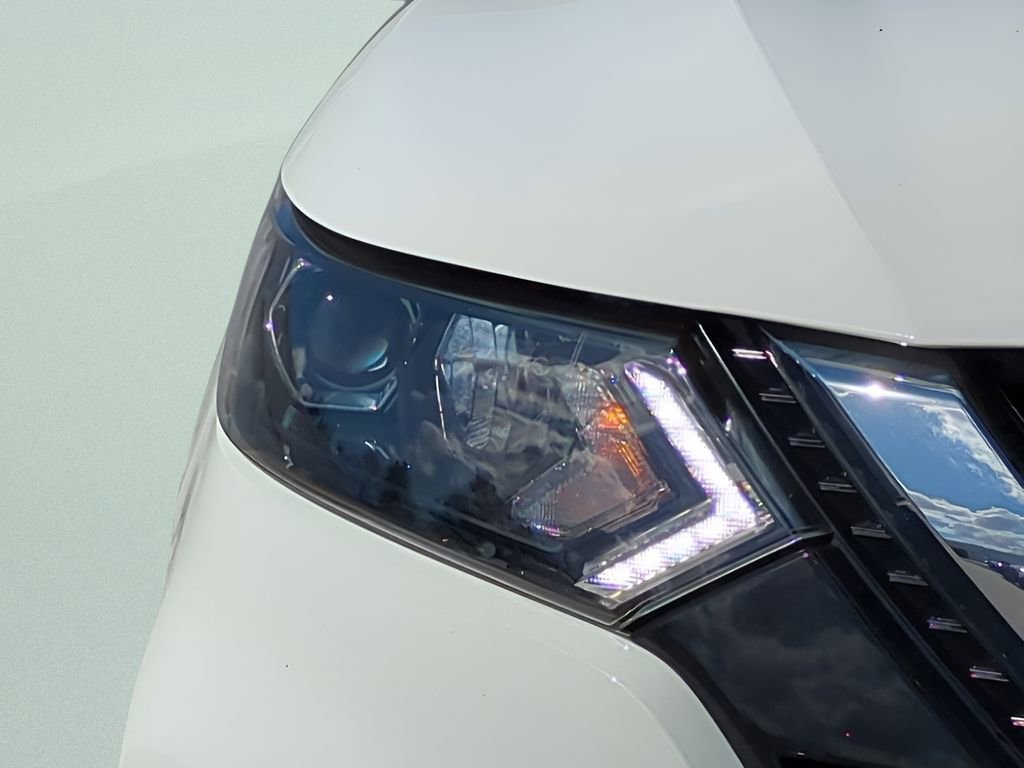 Certified 2022 Nissan Rogue Sport S image 10