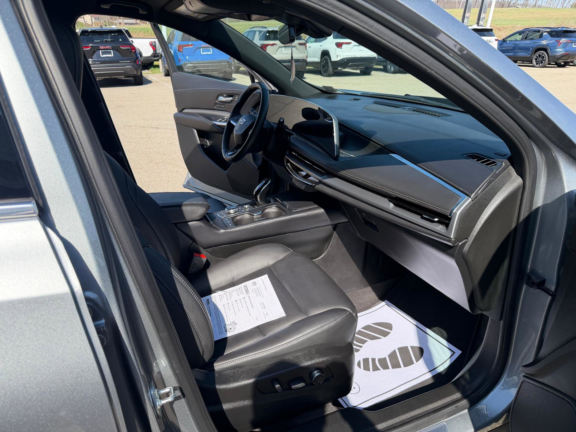 Certified 2025 Cadillac XT4 Premium Luxury w/ Cold Weather Package image 41