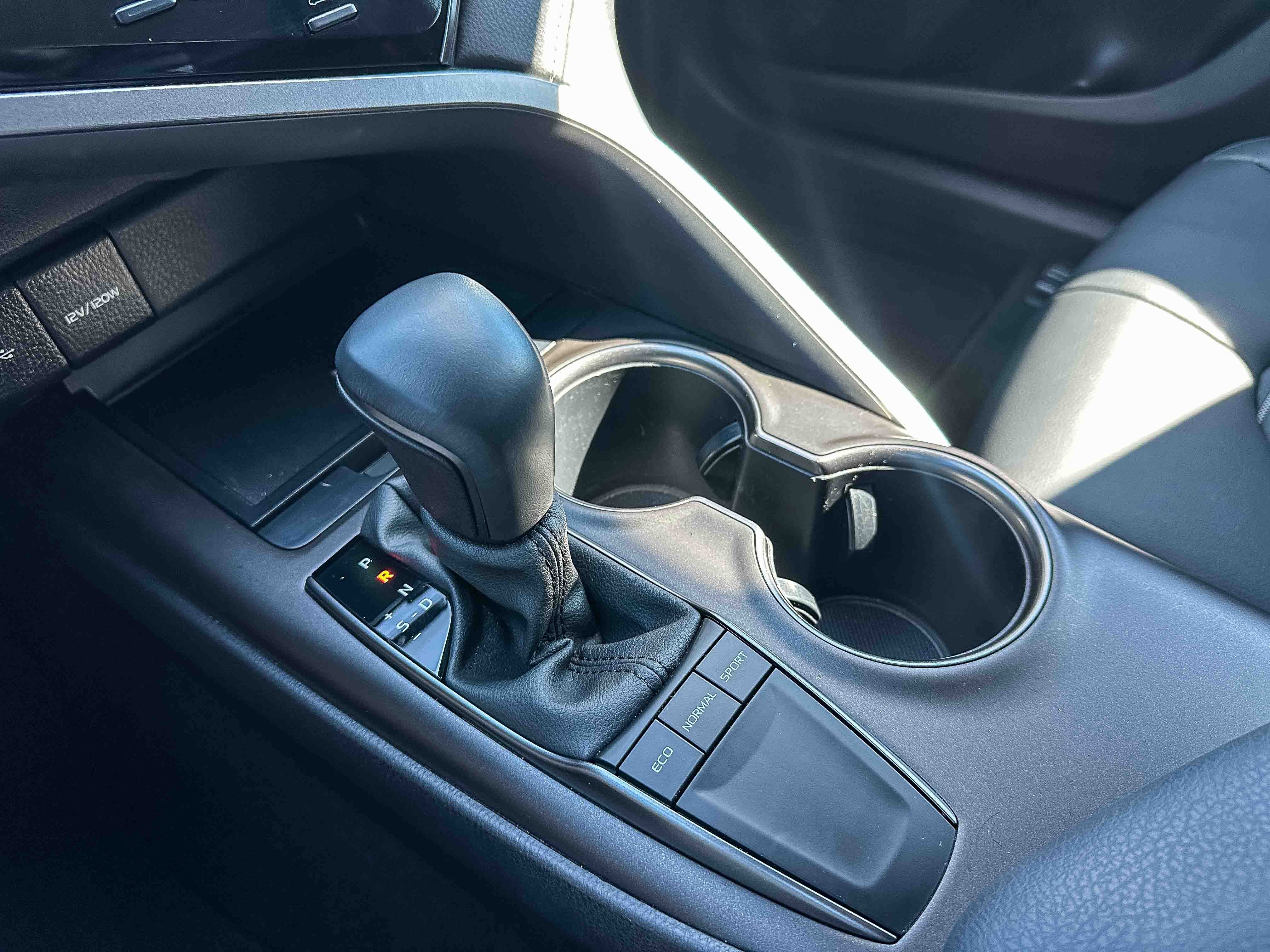 Used 2023 Toyota Camry SE image 32