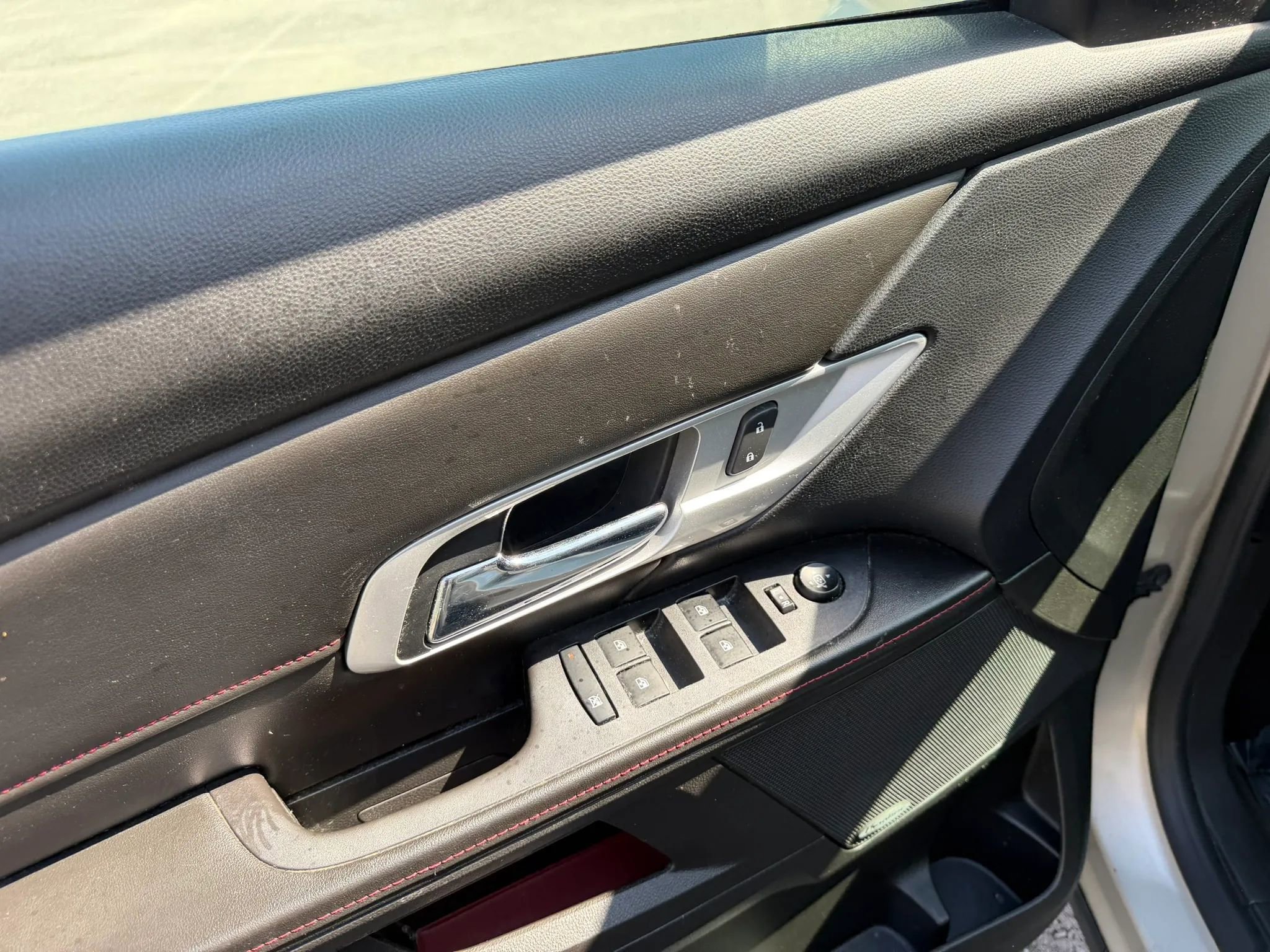 Used 2015 GMC Terrain SLT w/ Safety Package image 21