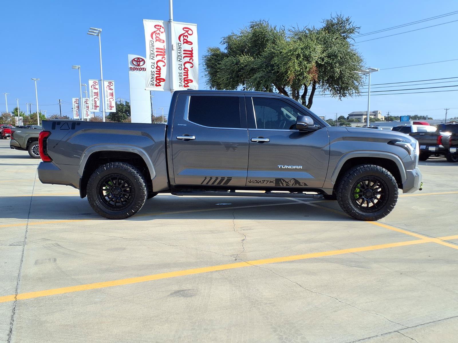 Used 2024 Toyota Tundra Limited w/ Power Package AWD/4WD image 4