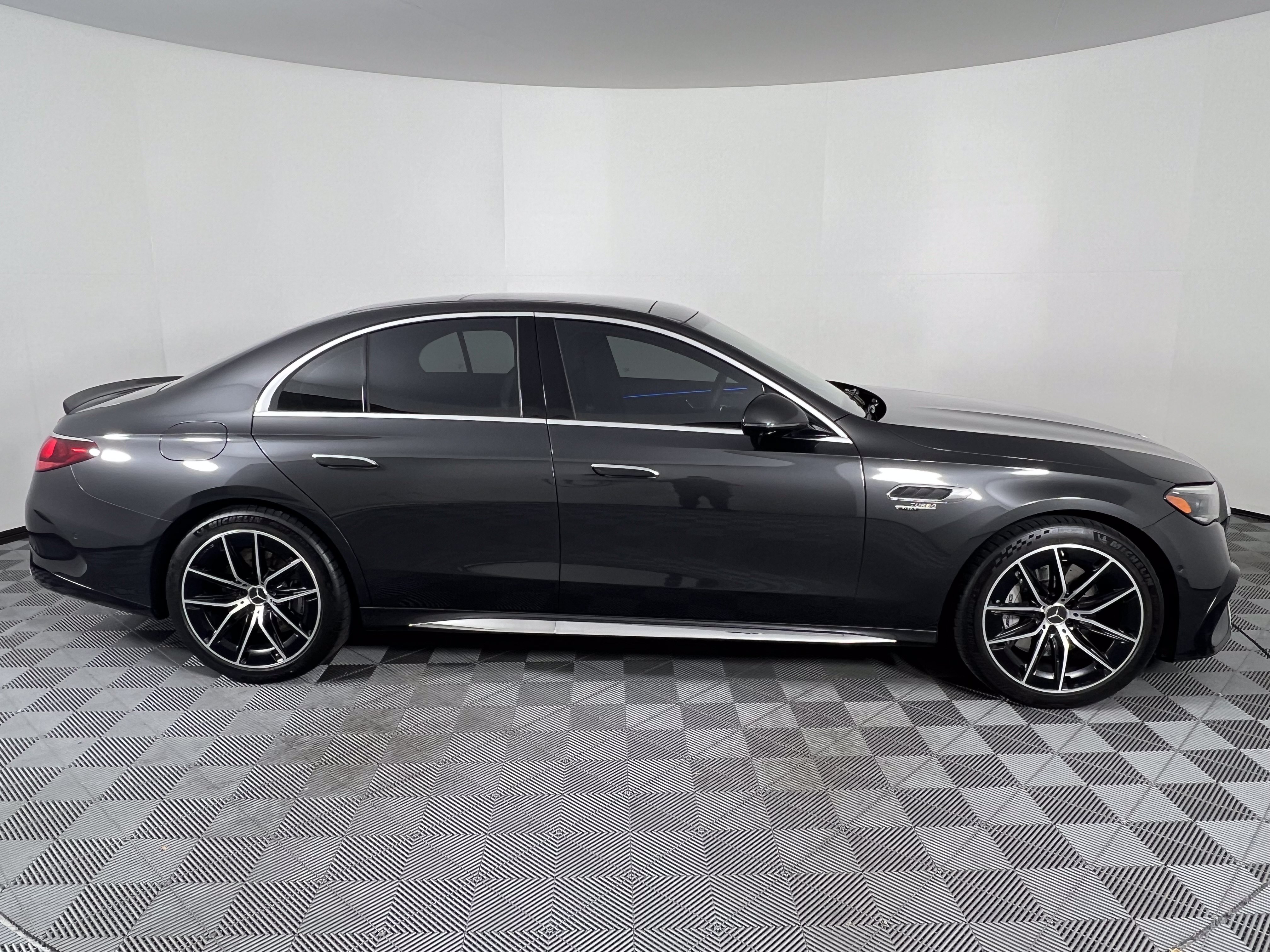 Used 2025 Mercedes-Benz E 53 AMG e 4MATIC Sedan image 14