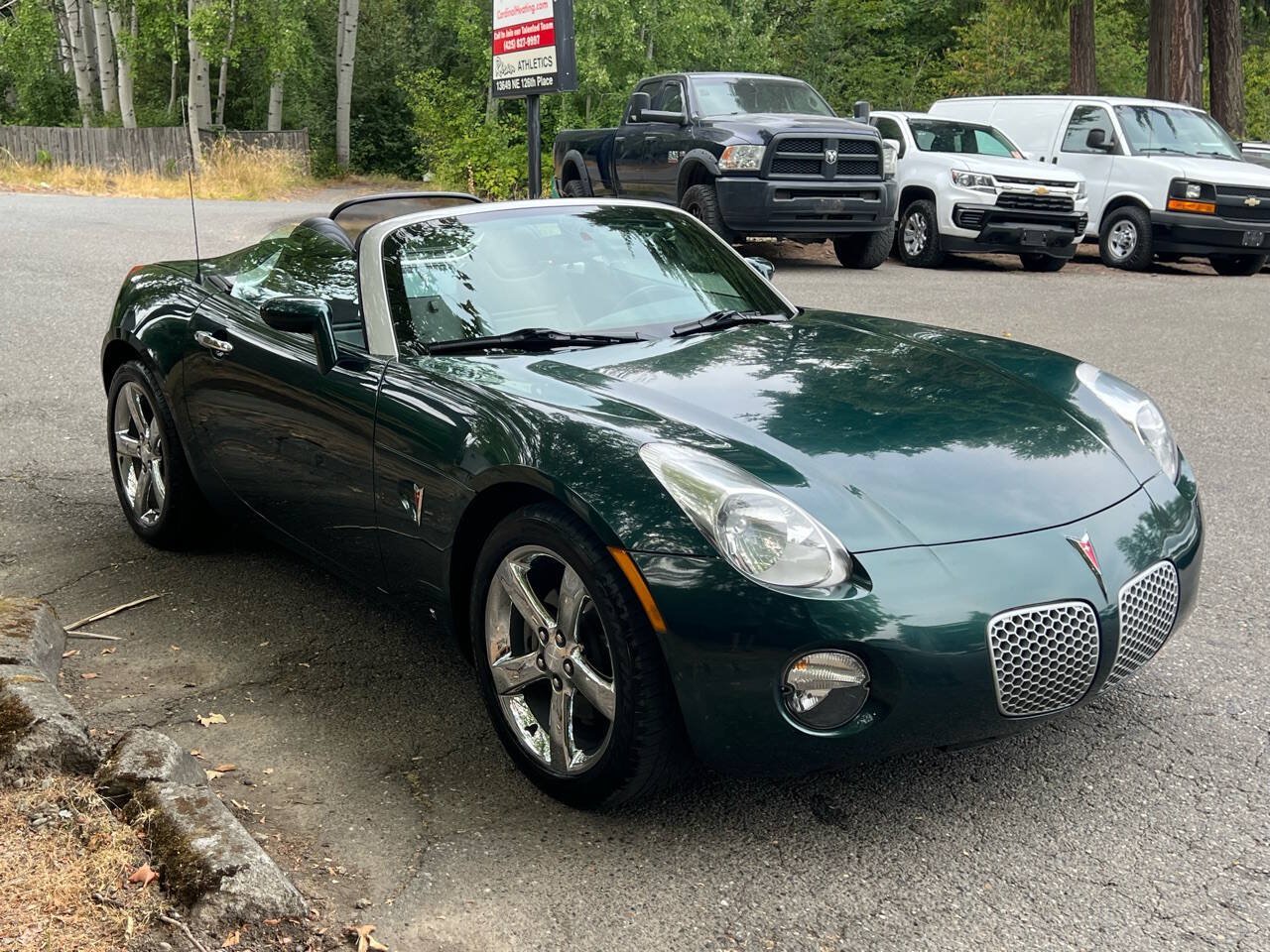 Used 2006 Pontiac Solstice Convertible w/ Premium Package RWD image 29