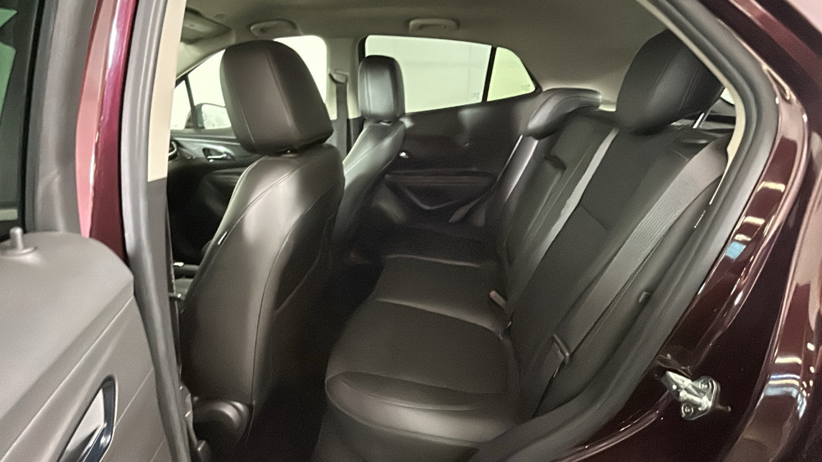 Used 2018 Buick Encore Preferred FWD image 31