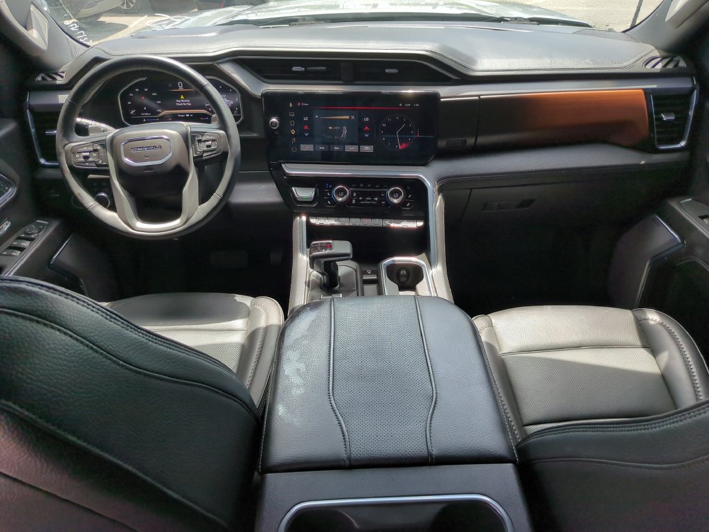 Used 2024 GMC Sierra 1500 Denali w/ Denali Reserve Package AWD/4WD image 16