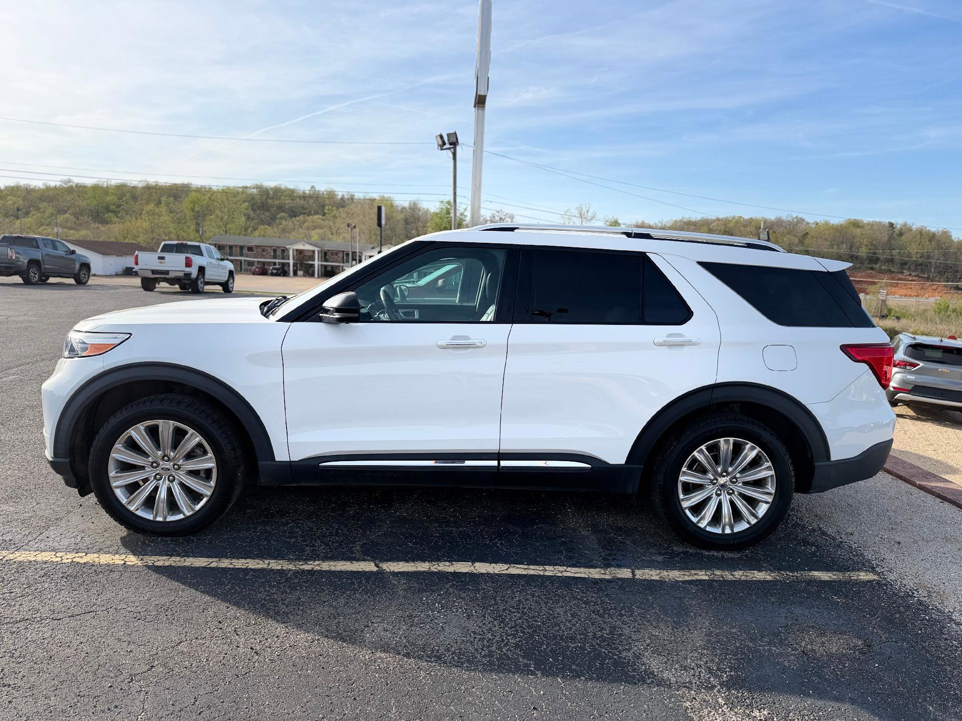 Used 2020 Ford Explorer Limited AWD/4WD image 4