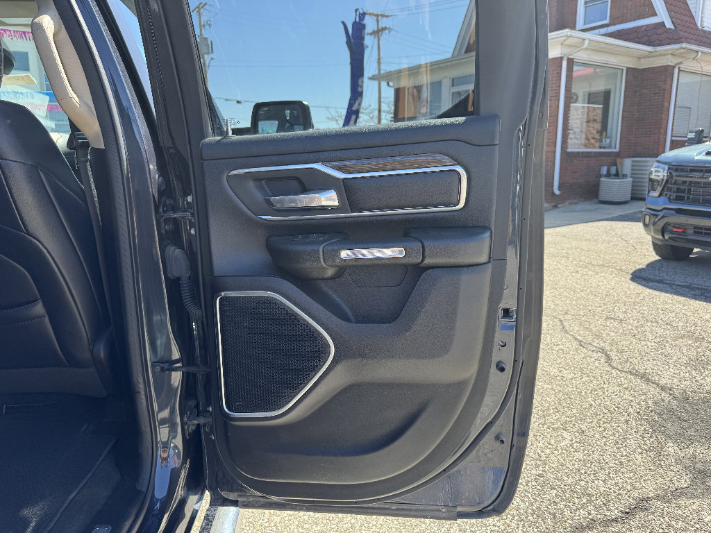 Used 2020 RAM 1500 Laramie image 15