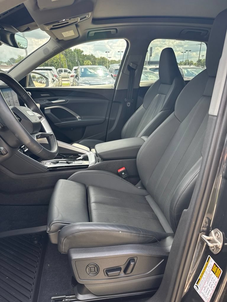 Certified 2025 Audi Q5 Prestige AWD/4WD image 8