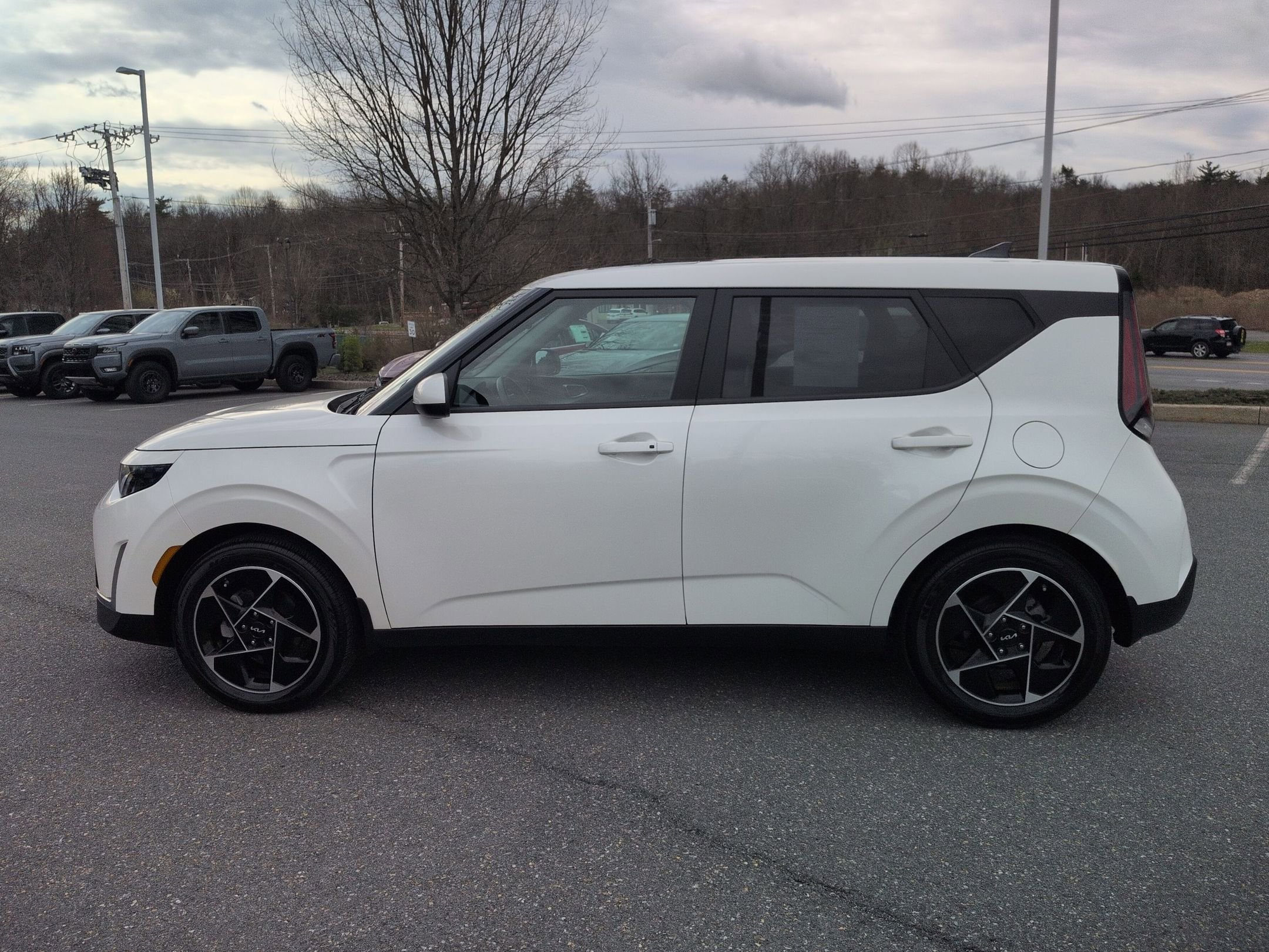 Used 2023 Kia Soul EX image 8