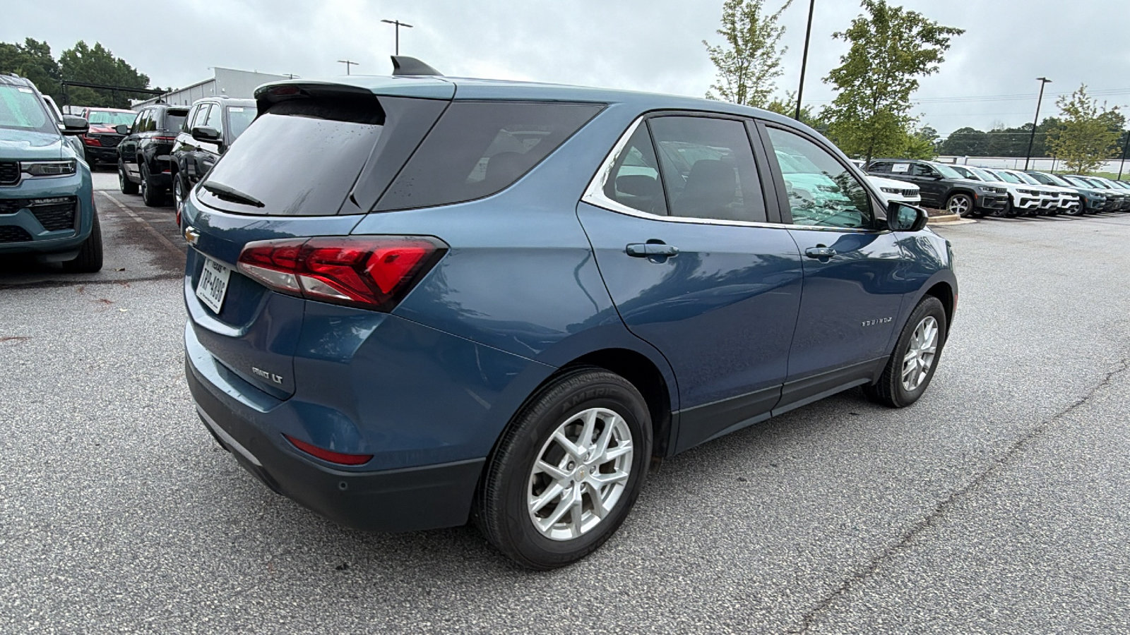 Used 2024 Chevrolet Equinox LT AWD/4WD image 8