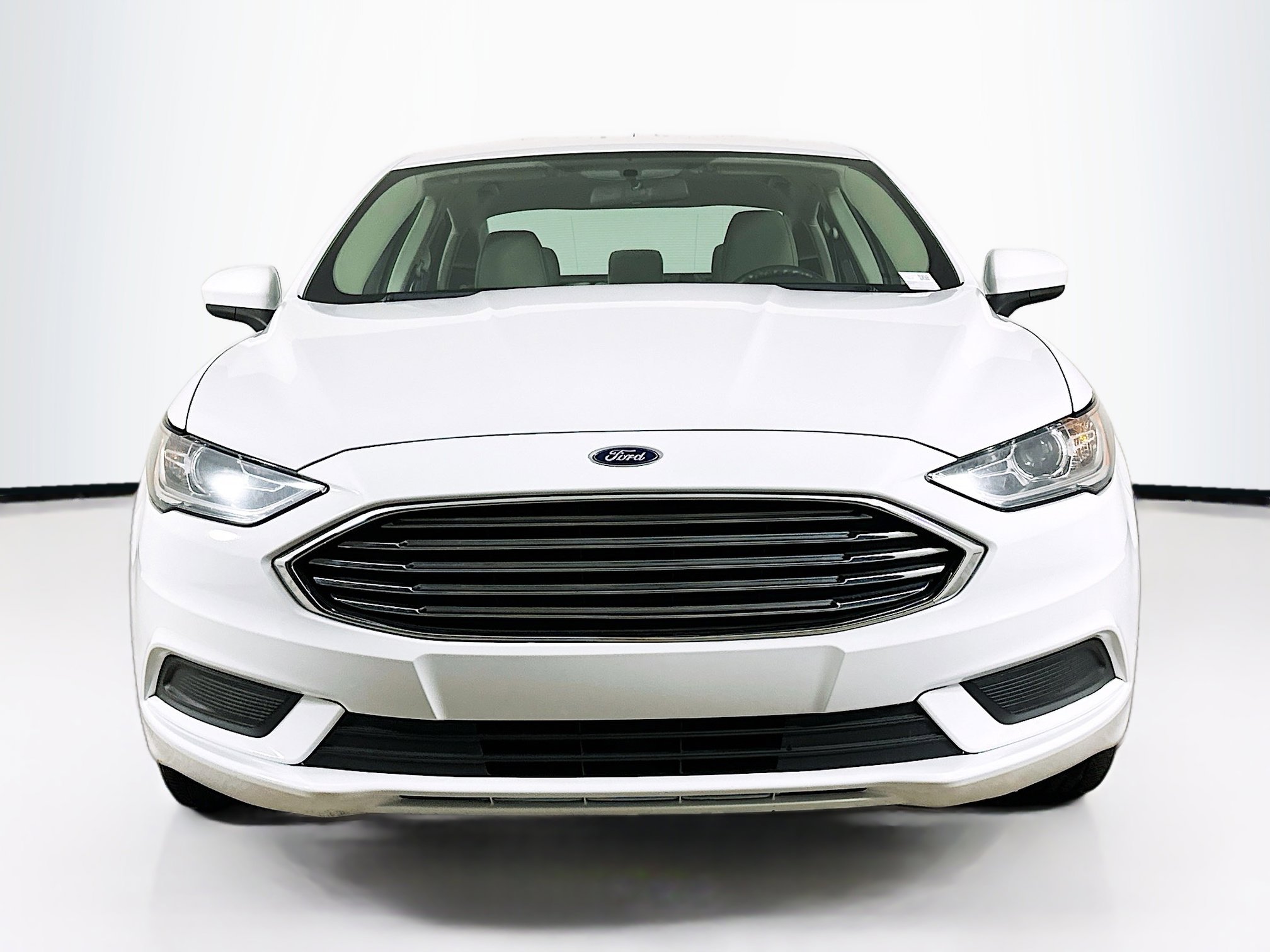 Used 2018 Ford Fusion S image 2