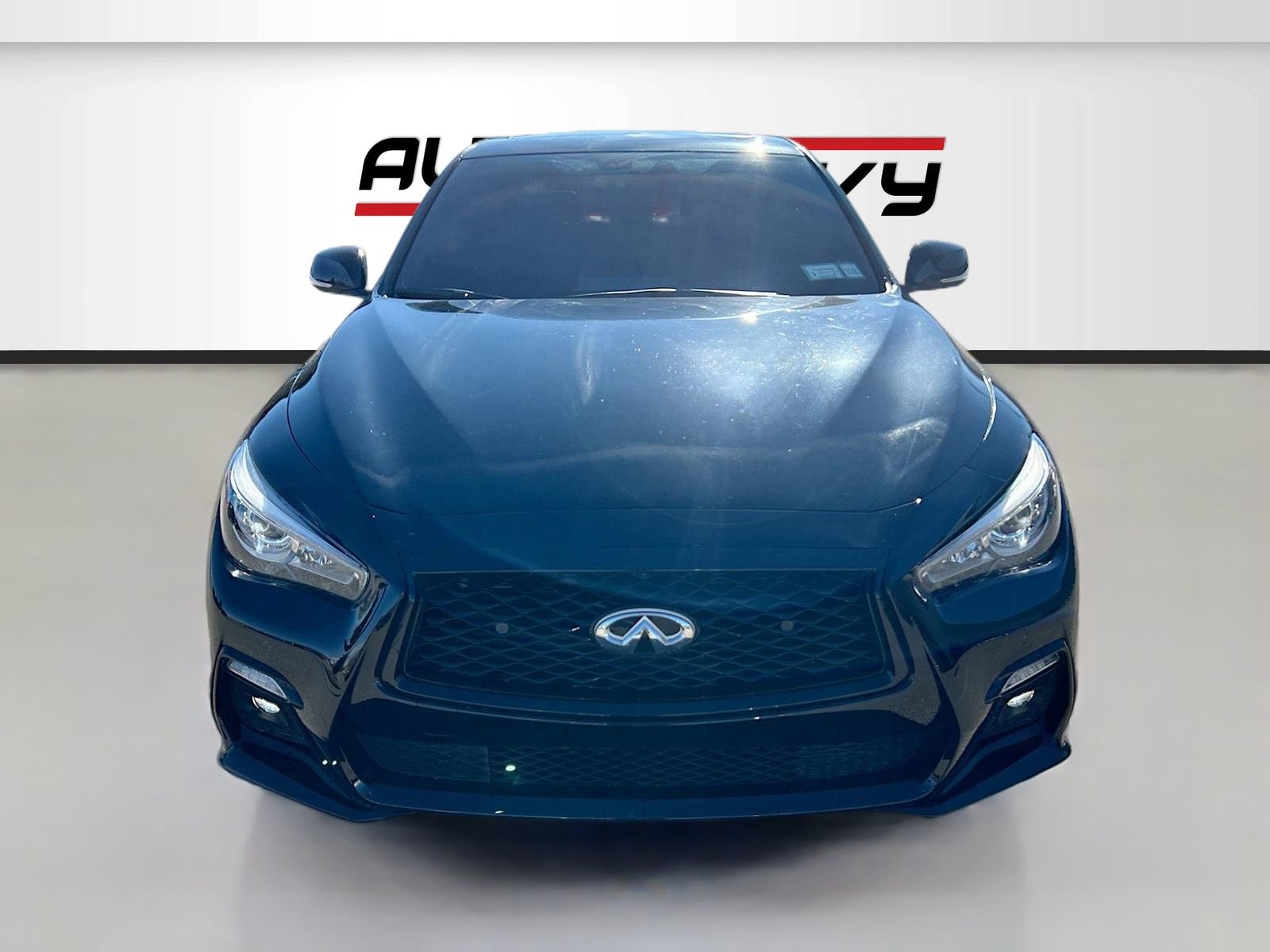 Used 2023 INFINITI Q50 Sensory image 2