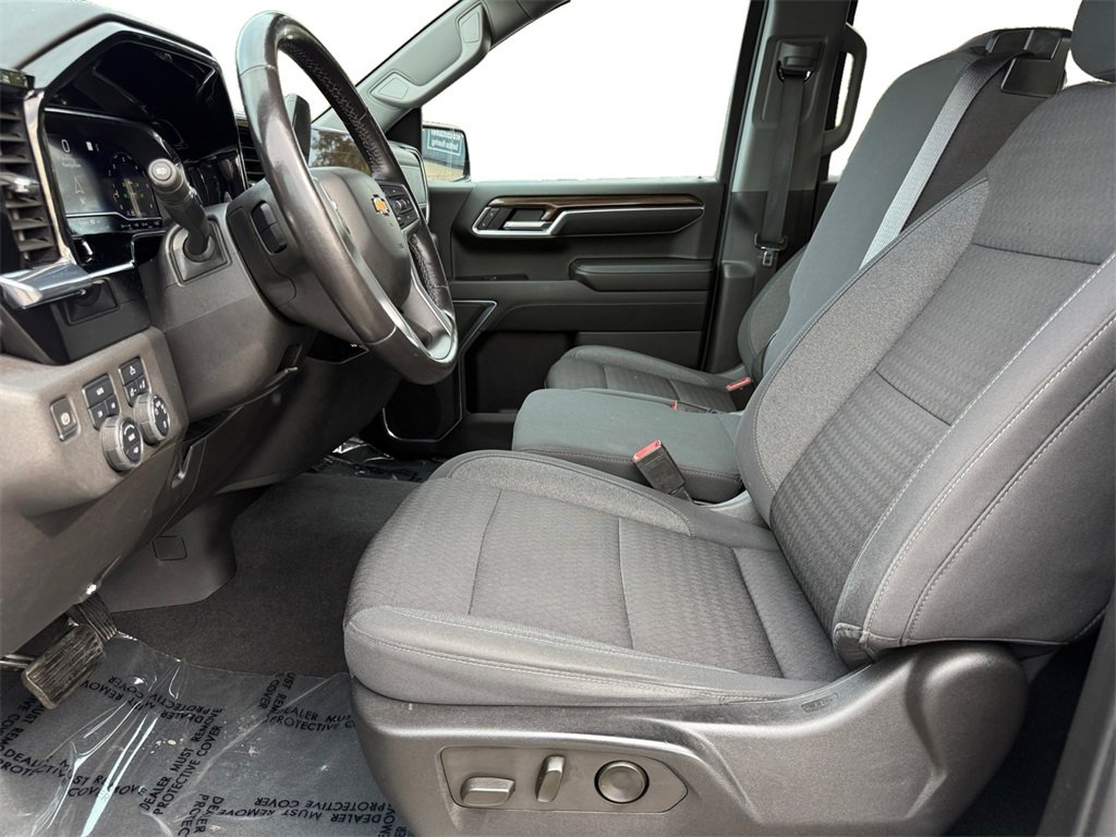 Used 2022 Chevrolet Silverado 1500 LT image 9