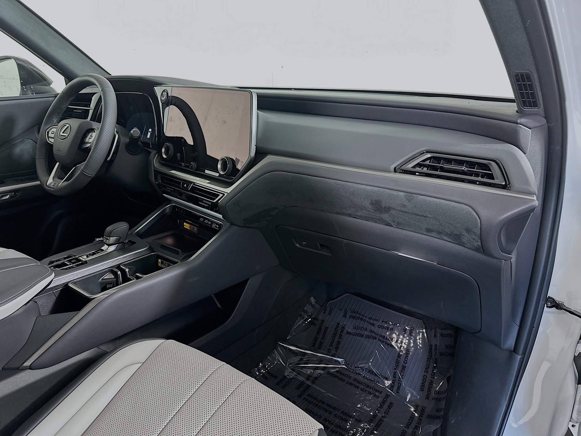 New 2026 Lexus TX 500h AWD w/ Technology Package image 28
