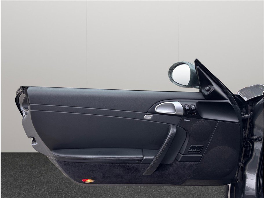 Used 2010 Porsche 911 Carrera S image 18