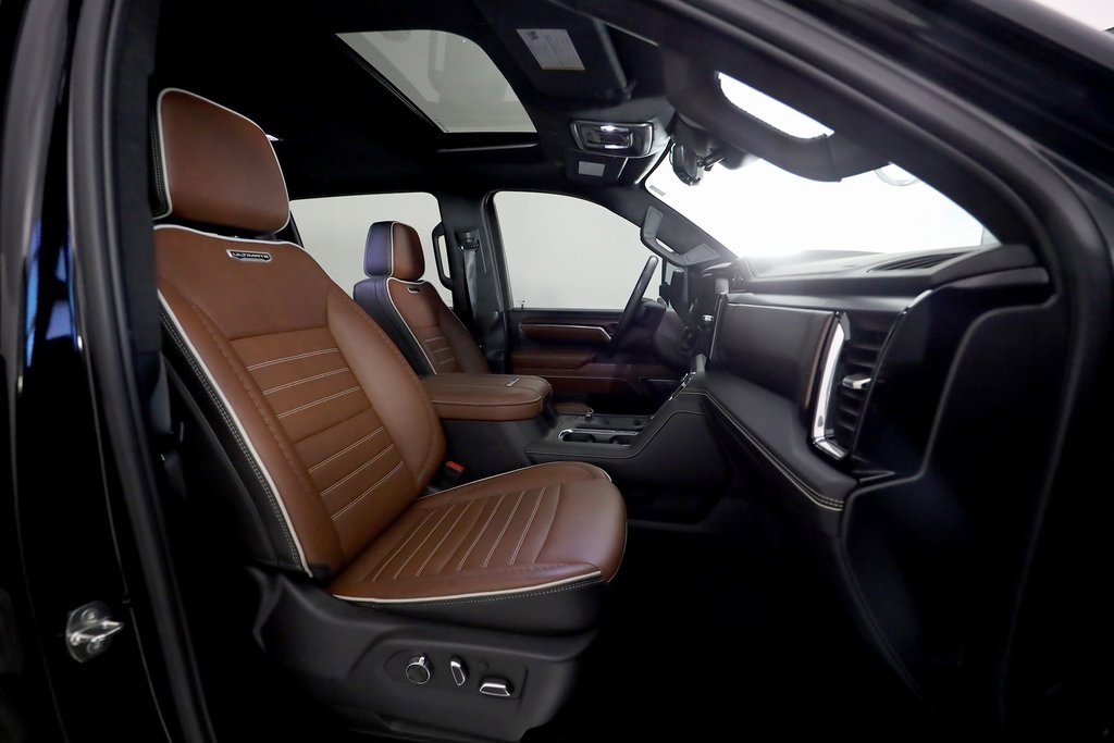 Used 2024 GMC Sierra 3500 Denali Ultimate image 13