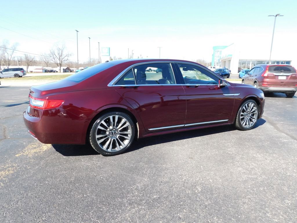 Used 2017 Lincoln Continental Select w/ Climate Package image 3