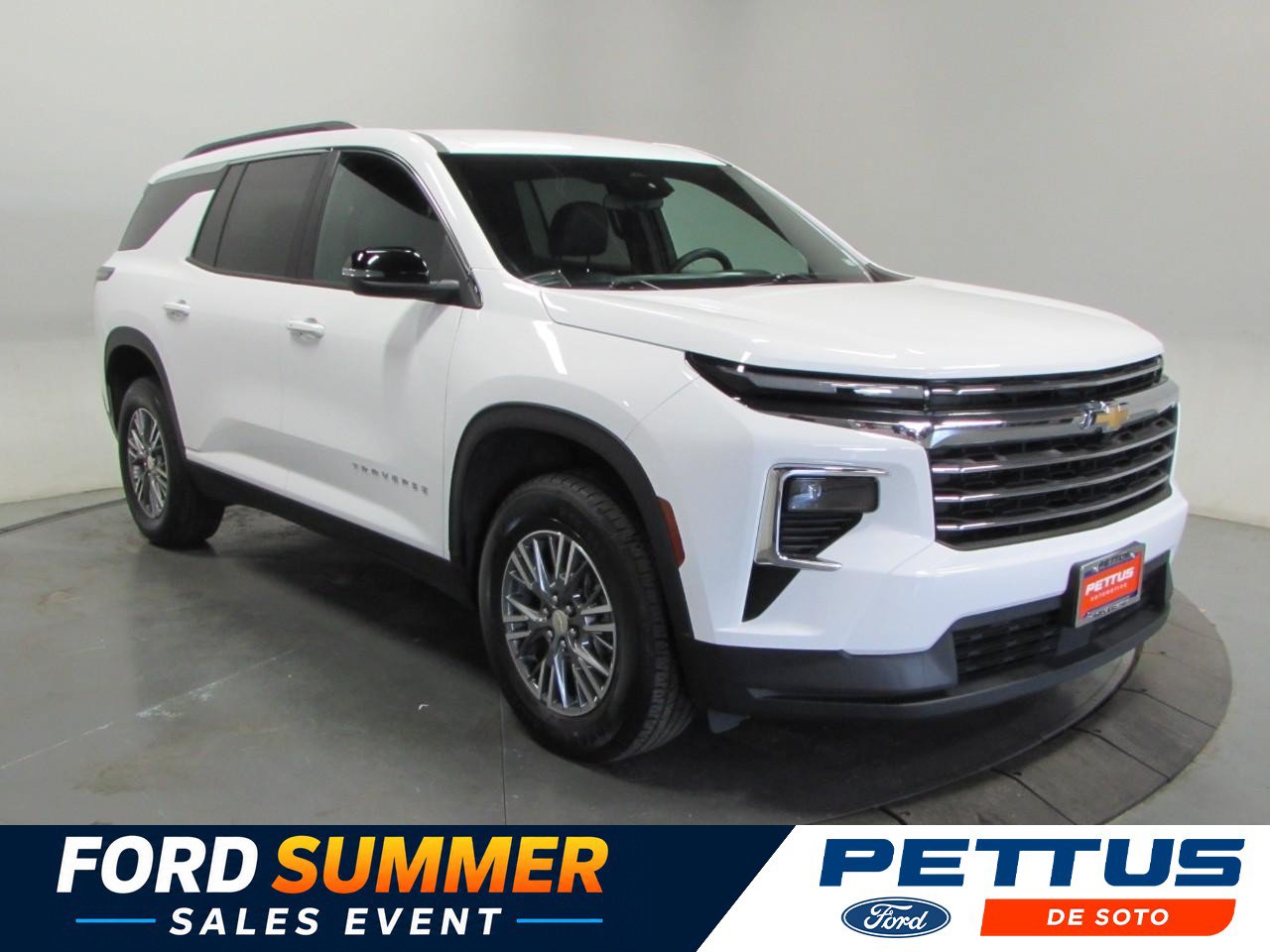 Used 2025 Chevrolet Traverse LT AWD/4WD image 1