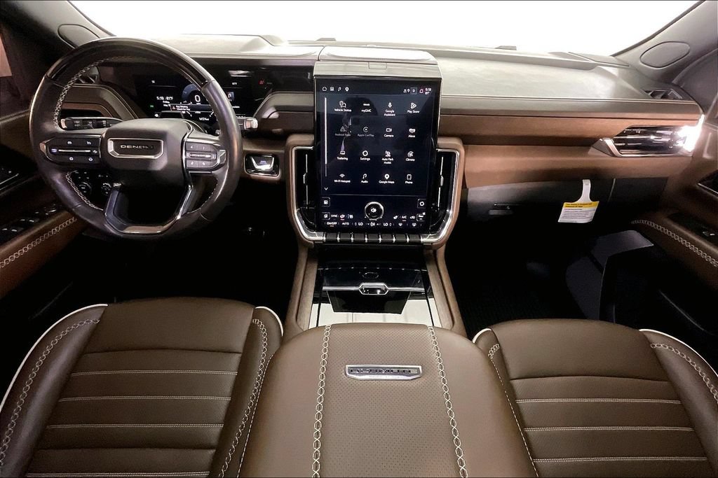 Used 2025 GMC Yukon Denali Ultimate AWD/4WD image 19
