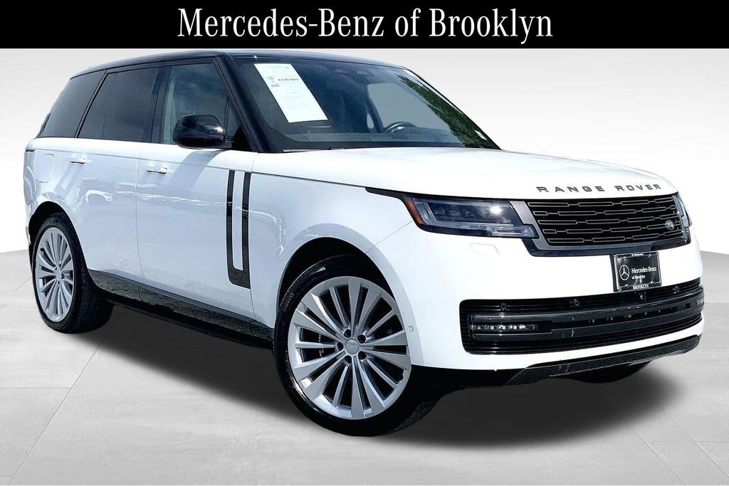 Used 2025 Land Rover Range Rover SE AWD/4WD image 1