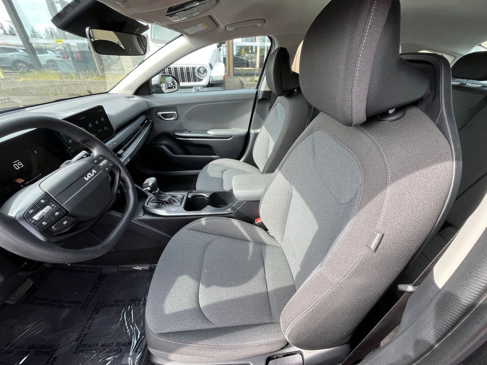 Used 2025 Kia K4 FWD image 28