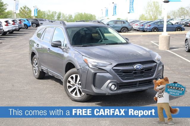 Used 2025 Subaru Outback Premium AWD/4WD image 2