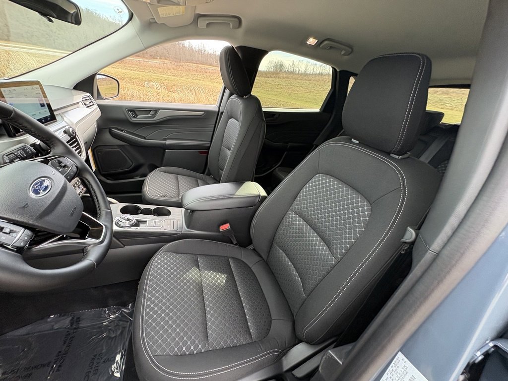New 2026 Ford Escape Active w/ Cold Weather Package image 34