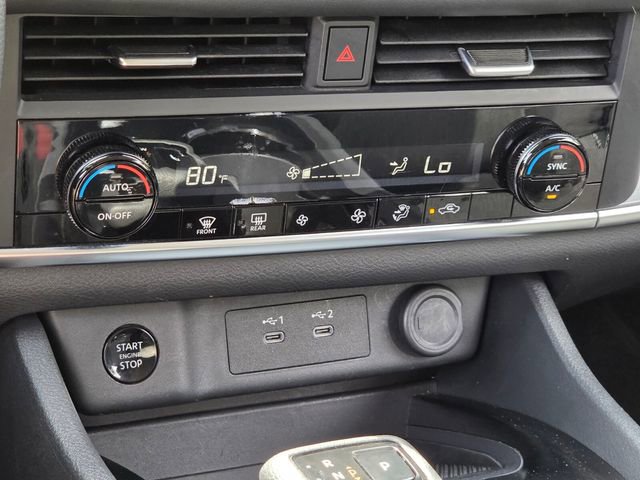 Used 2024 Nissan Rogue SV FWD image 23