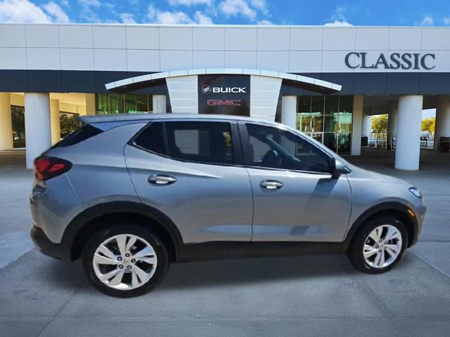 Used 2025 Buick Encore GX Preferred FWD image 9