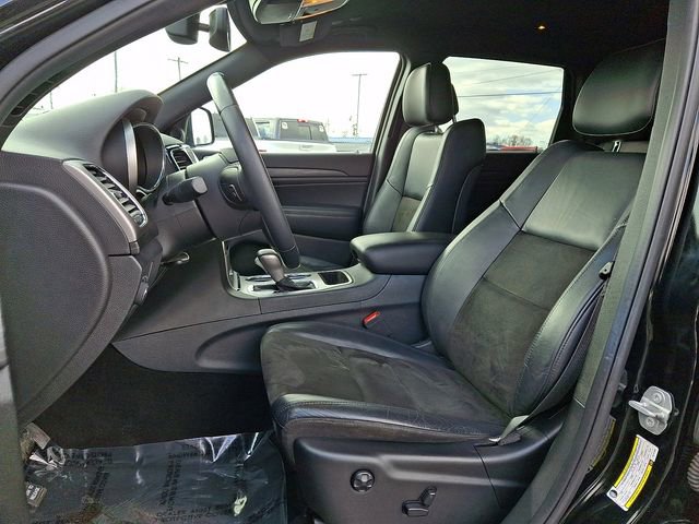 Used 2019 Jeep Grand Cherokee Laredo w/ Laredo X Package image 13