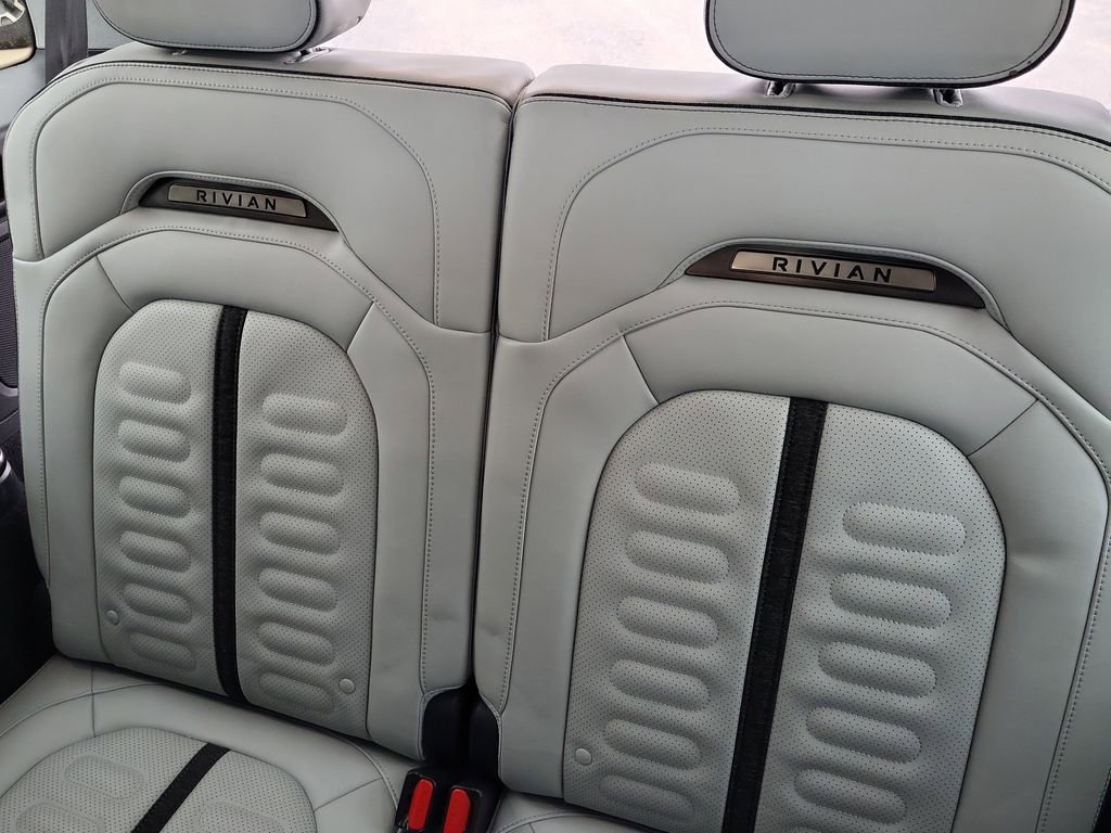 Used 2023 Rivian R1S Adventure AWD/4WD image 14