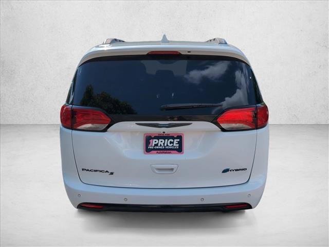 Used 2020 Chrysler Pacifica Limited w/ S Appearance Package FWD image 6