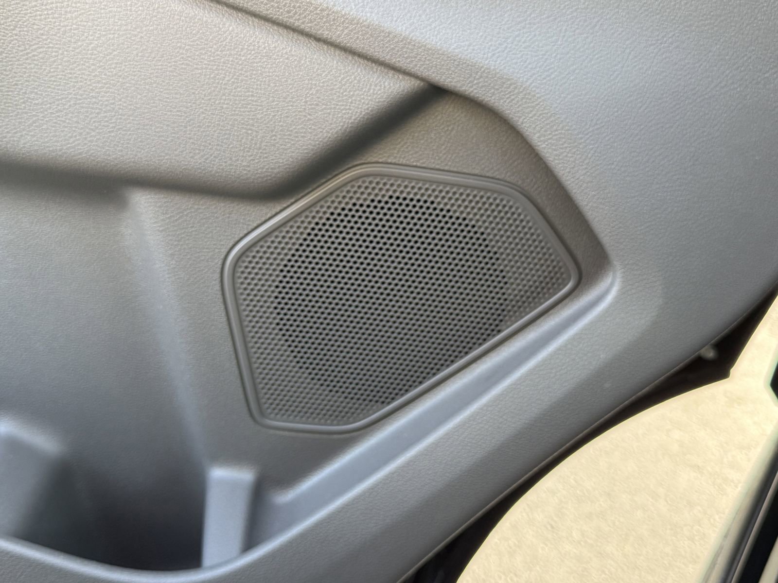 Used 2022 Ford Transit 250 Medium Roof w/ Upfitter Package image 17