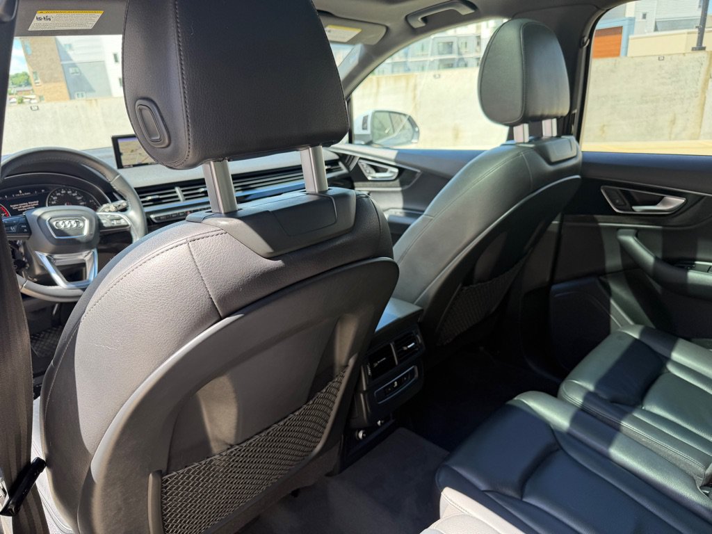 Used 2019 Audi Q7 3.0T Premium w/ Convenience Package AWD/4WD image 17