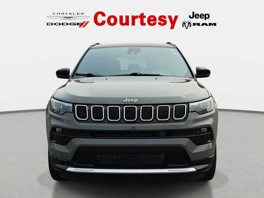 Certified 2023 Jeep Compass Limited w/ Elite Group AWD/4WD image 9
